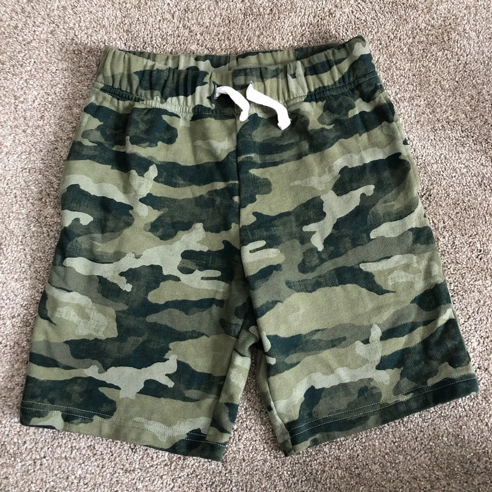 NWOT Children’s Place Boys Knit Camo Shorts
